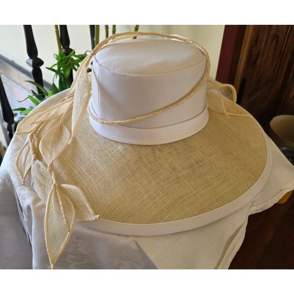 NWT Champagne Italy white, burlap leaves/branches - Picture 5 of 5